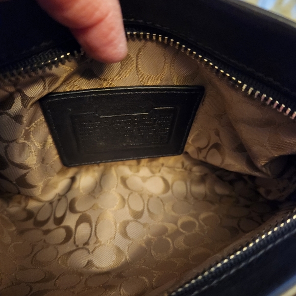 Adorable COACH black Leather Mini Baguette Handbag - Picture 4 of 4